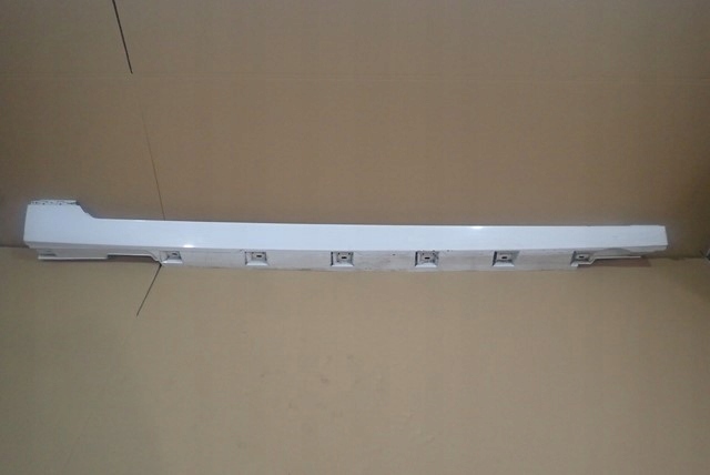 фото №1, Планка пороговая правая порог правые vw passat b8 3g