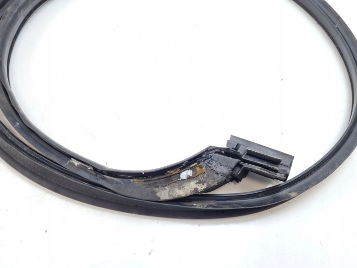 фото №8, 2006 mercedes-benz slk r171 уплотнитель крышки багажника a1717500098