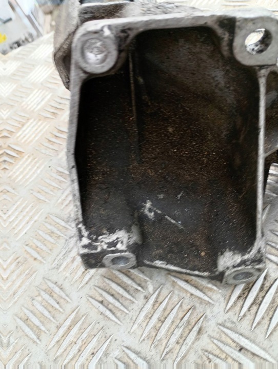 фото №6, Подушка кронштейн коробки коробка передач audi a6 c4 4a 4a0399114f