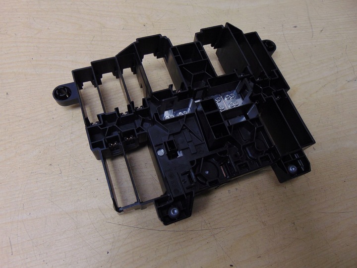 фото №9, Коробка предохранителей pusta новая mercedes w177