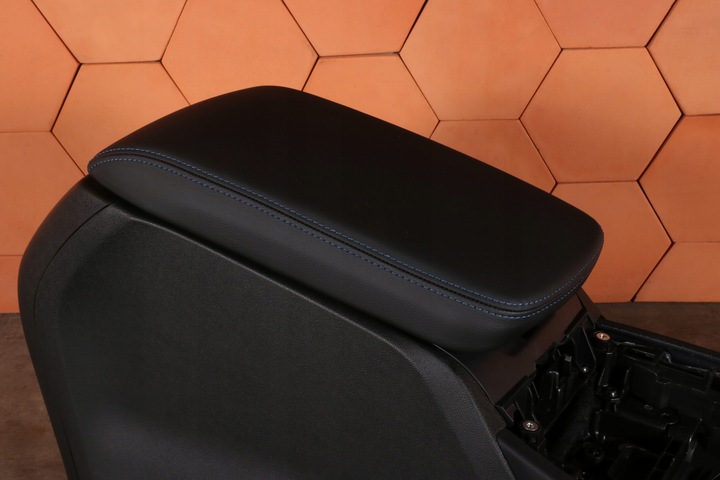 фото №9, Bmw x3 g01 lci туннель средний подлокотник кожа синий szew европа