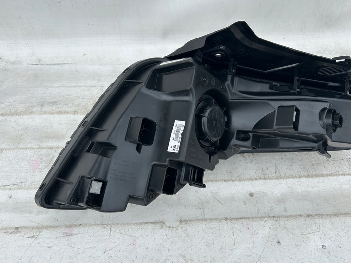 фото №12, Hyundai tucson iv 20-24 лампа правая 92208-n7100 европа серый рамка