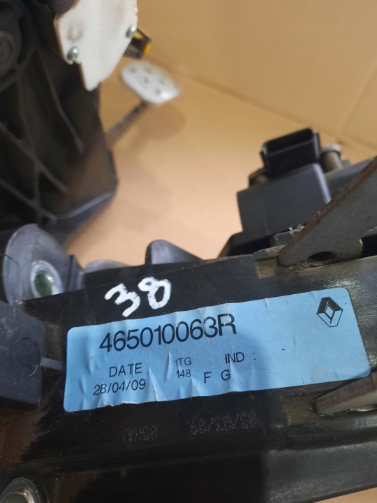 фото №8, Педалі газу гальма зчеплення renault laguna iii gt 465030079r 465010063r
