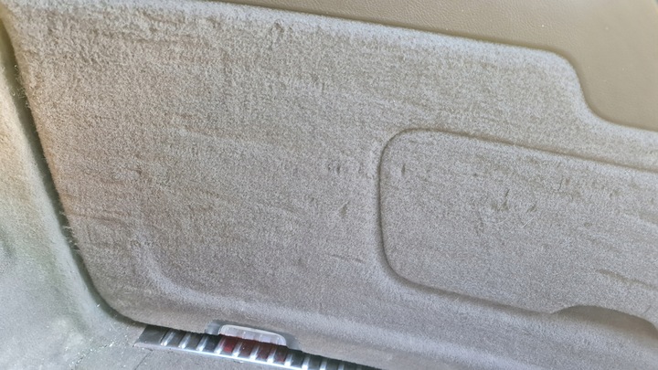 фото №9, Оббивка кришки багажника porsche cayenne 7p захист колонки