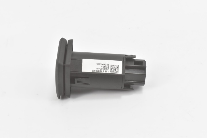фото №10, Гніздо port usb зад l8b2-19010-ca land rover defender l663 discover l462