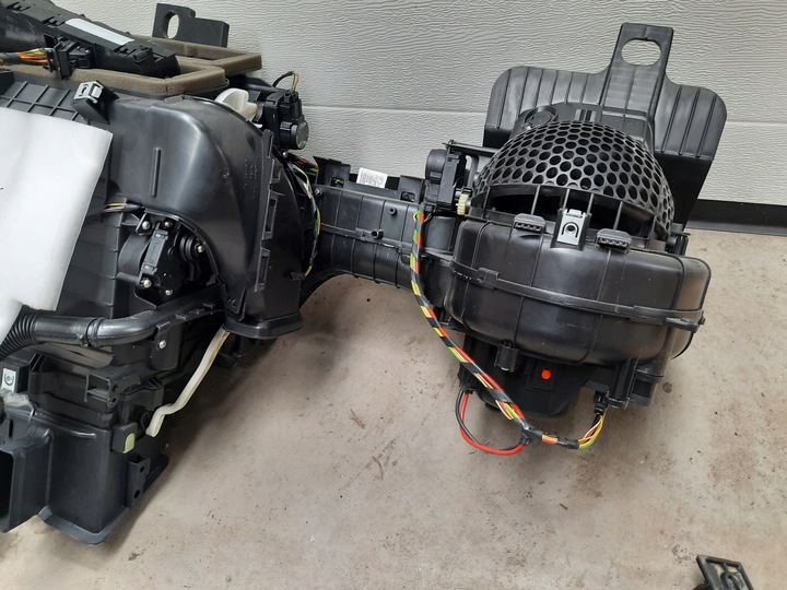 фото №9, Peugeot 3008 1.6ehdi рестайлінг обігрівач кліматронік