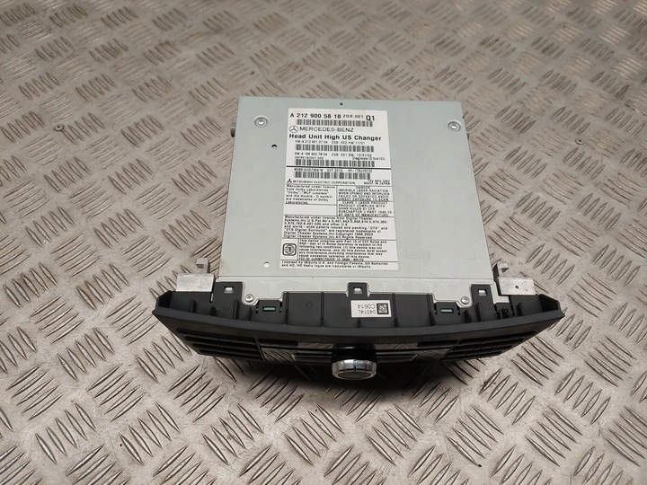 фото №5, Mercedes-benz e c207 w207 a2129005818 з спереди радиоприёмники