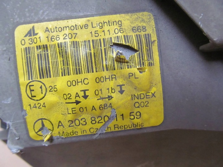 фото №13, Mercedes w203 рестайлинг 04-07 фара лампа левый перед передняя левая c410