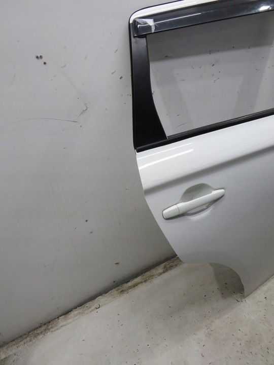 фото №2, Двері праві задні зад w37 outlander iii