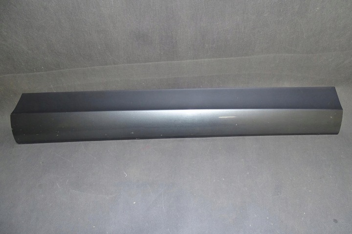 фото №1, Audi q3 8u0 планка дверь нижняя правая передняя оригинал