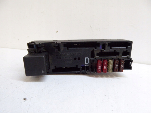 фото №2, C клас w202 93-01 коробка запобіжників корпус 2.2 cdi