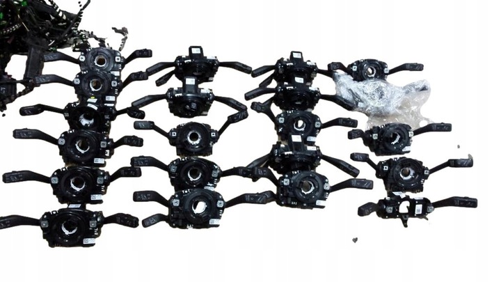 фото №1, Vw підкермові важелі 5k0953502l стрічка 5k0953569af