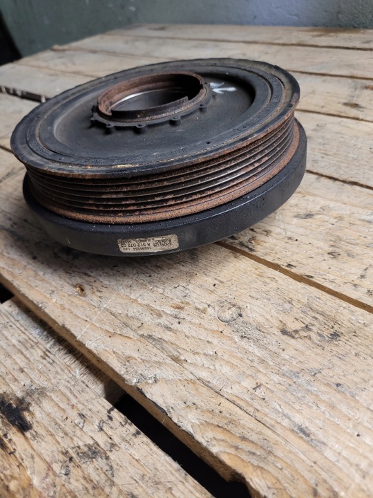 фото №6, Bmw e84 f07 f10 f11 f20 f30 шкив насоса глушитель колебания 8512072 n47c