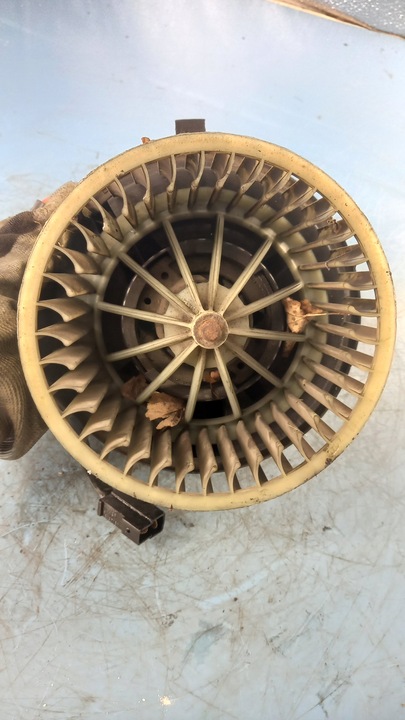 фото №4, Вентилятор нагревателя audi 80 92r sedan