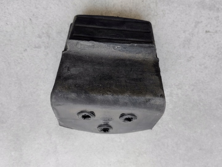 фото №1, Mercedes sprinter 906 отбойник ограничитель нижний дверь сдвижных a9067330672