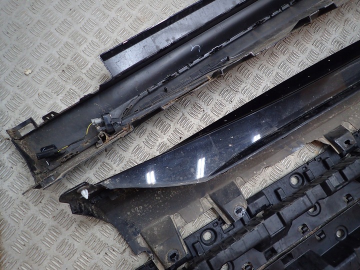 фото №8, Bmw x6m f96 g06 планка порогова накладка підсвічувана ковзун кріплення права