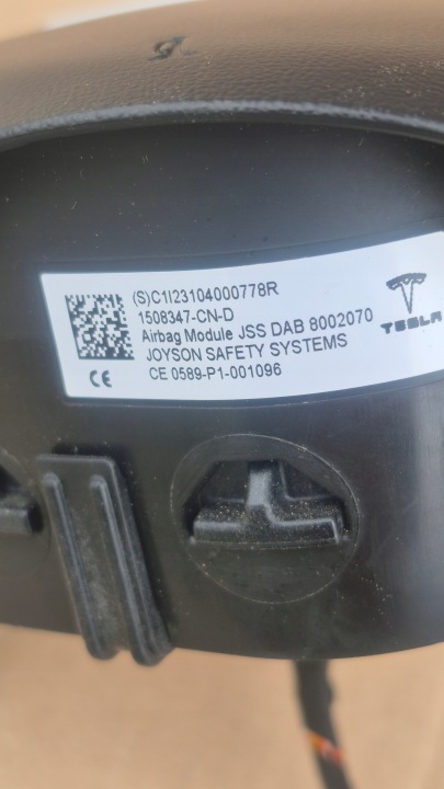 фото №5, Подушка водителя оригинальная air bag водителя оригинал tesla 3 рестайлинг