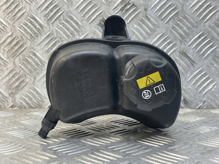 фото №7, Bmw (oem) 8610653 3' g20 g21 бачок розширювальний (бачок охолоджуючої рідини)