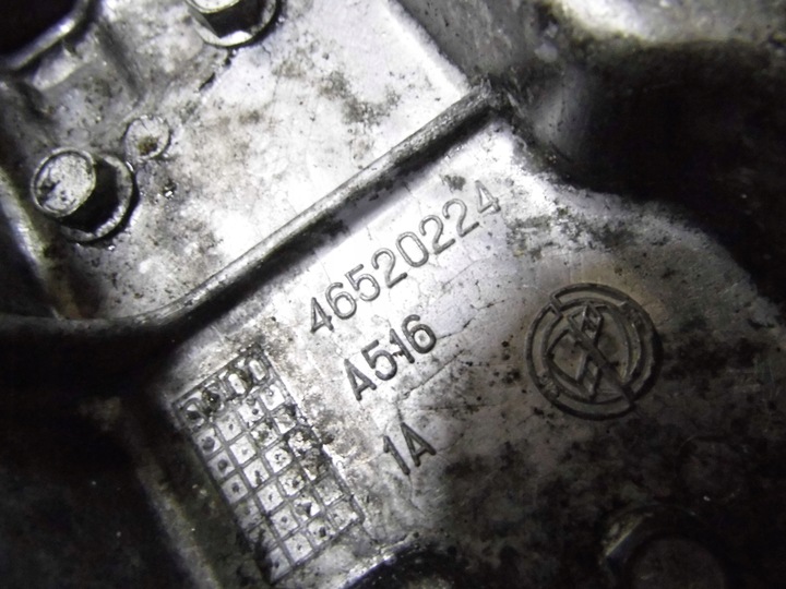 фото №5, Marea 1.9jtd крышка клапанов 46520224