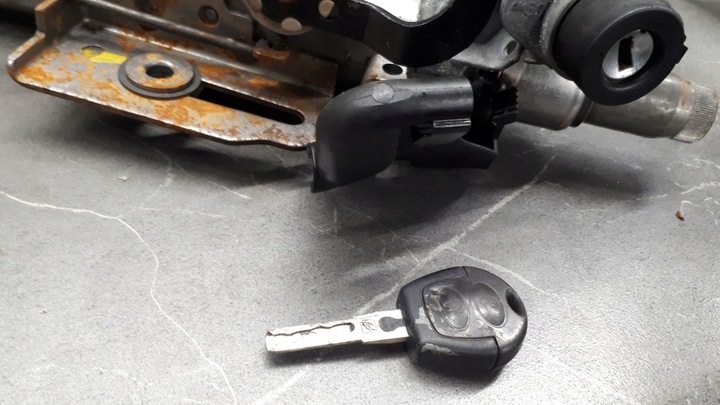 фото №10, 1j1419501bq колонка кермова vw golf iv