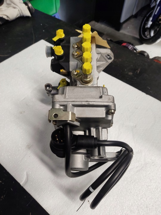 фото №9, Насос впрыскивающий bosch 0400195001 mercedes 2.5d a6050700401