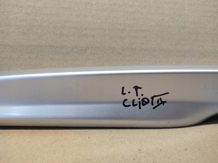 фото №10, Заглушка накладка рейлинг зад левый renault clio iii универсал 8200718705