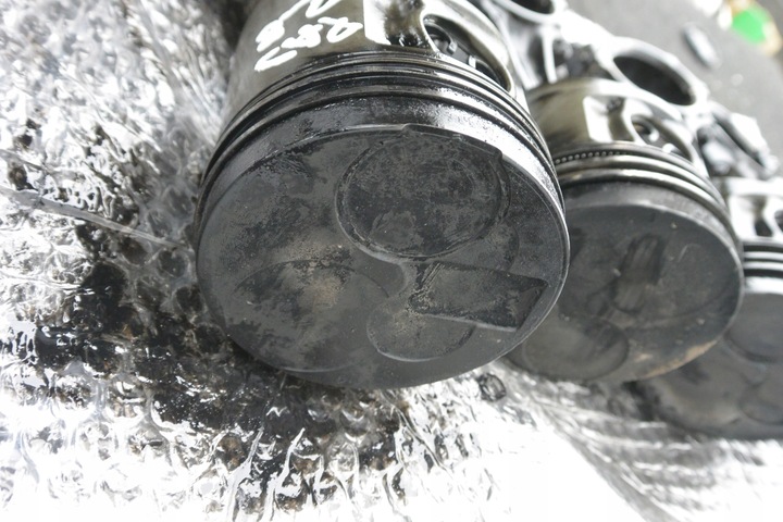 фото №8, Поршень шатун 2.8 td 4m40 номинал mitsubishi pajero delica 91-99