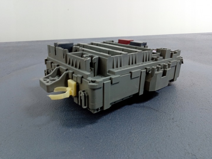 фото №4, Civic ix 11- коробка предохранителей bsi tv0-g230