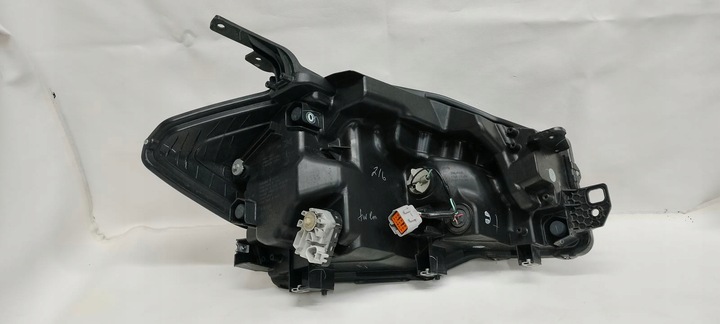 фото №12, Suzuki sx4 s-cross рестайлинг 17- лампа правая передняя правые перед полный led