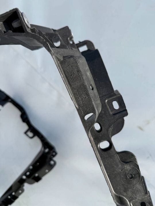 фото №13, Porsche macan 95b 30 tfsi 20 tdi pas переднее усилитель 95b805479f