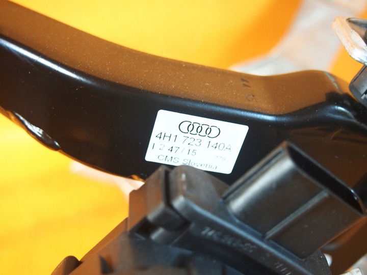 фото №10, Audi a5 8t каркас педалей gaz тормоз 8k1721117