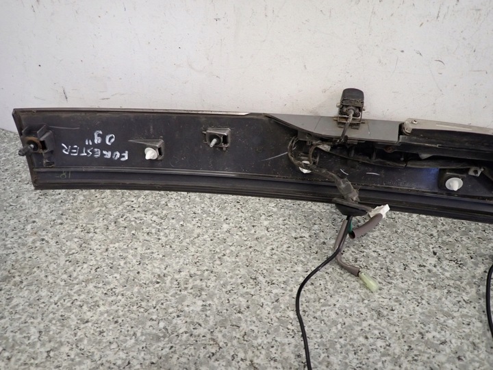 фото №11, Subaru forester iii 2.0d 09- планка кришки зад камера лампочки