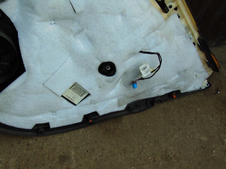 фото №10, Оббивка двері лівий зад mercedes ml w166