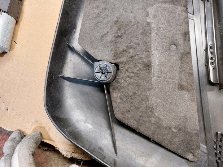 фото №8, Mercedes w212 3.0 cdi 15r верхня кришка захист двигуна a6420107367