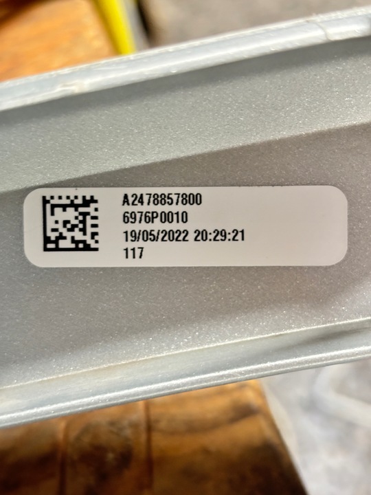 фото №14, Mercedes glb w247 накладка спойлер бампера перед a2478857800 a2478855701