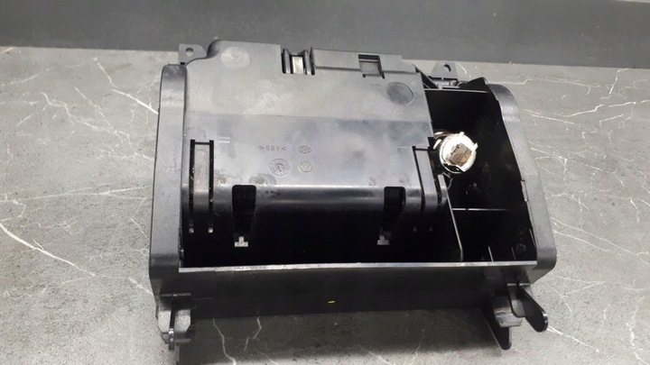 фото №7, Попільничка перед mercedes w210