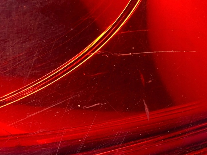 фото №8, Volkswagen touran ii 1600cm3 2011 ліва сторона лампа задня мінівен 176405