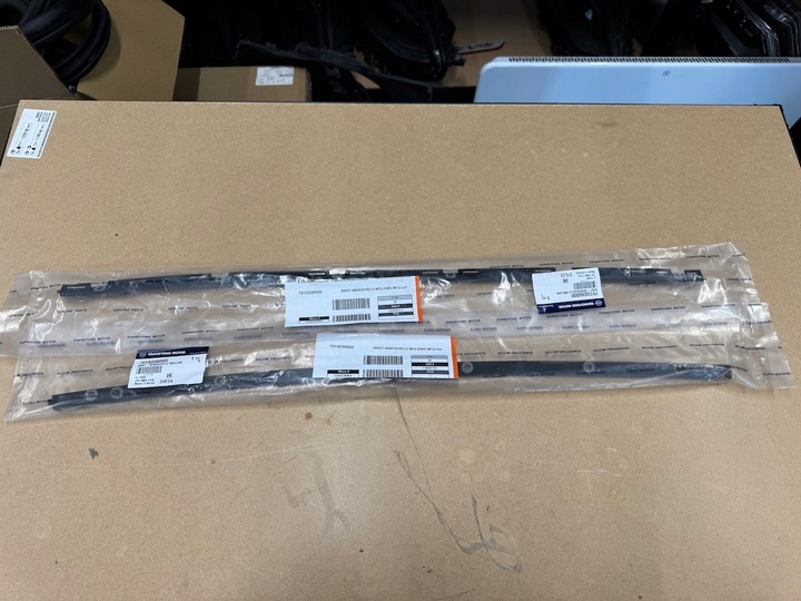 фото №1, Ssangyong rexton 4 прокладки na накладка скла передній оригінал