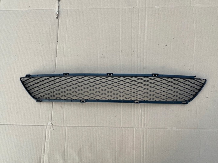 фото №1, Mazda 6 решётка средняя бампера перед