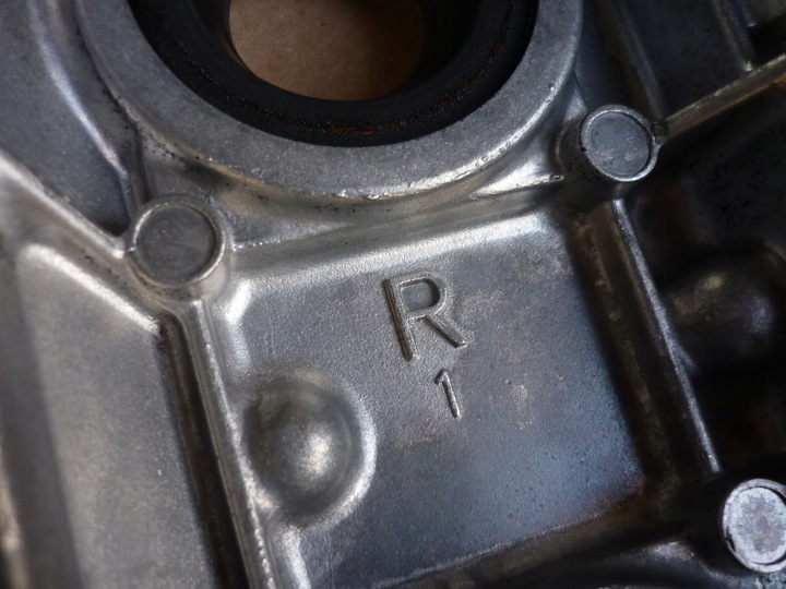 фото №10, Крышка клапанов правая opel 3.0 cdti 177km y30dt