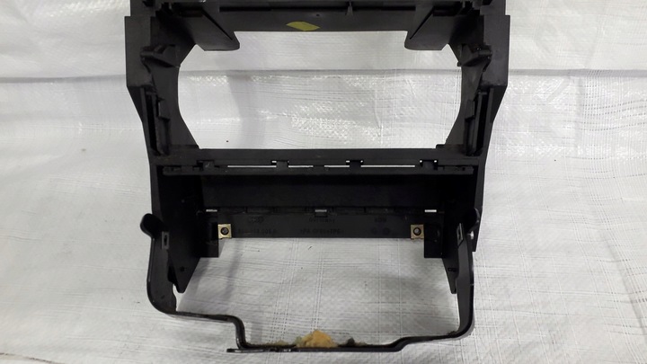 фото №9, A4 b6 b7 консоль средняя рамка радио 8e0858005b