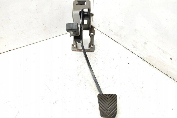фото №8, Педаль гальма hyundai sonata v nf 938103k000 2.0l дизель 103kw 2006