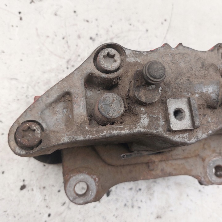 фото №13, Audi a6 c5 2,7t суппорт тормозной правые перед