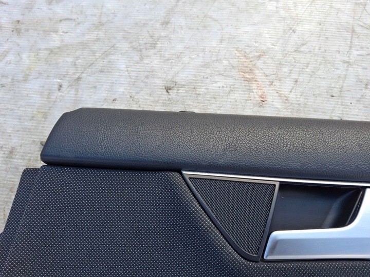 фото №8, Mercedes w204 боковина оббивка багажника правий зад