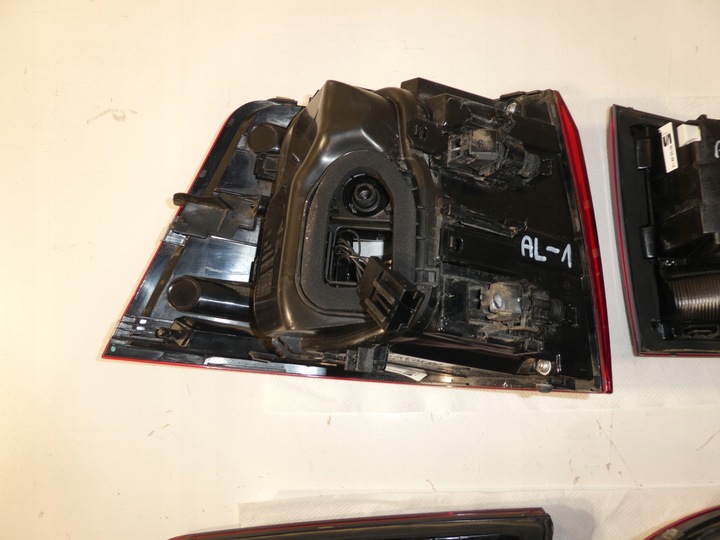 фото №9, Лампа лампи ліва + права зад seat alhambra ii рестайлінг 7n5945208 207 308 307