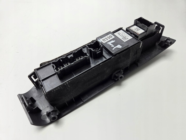 фото №8, Subaru outback v 14-19 переключатель стёкла 83071al030 панель левое 94263al130