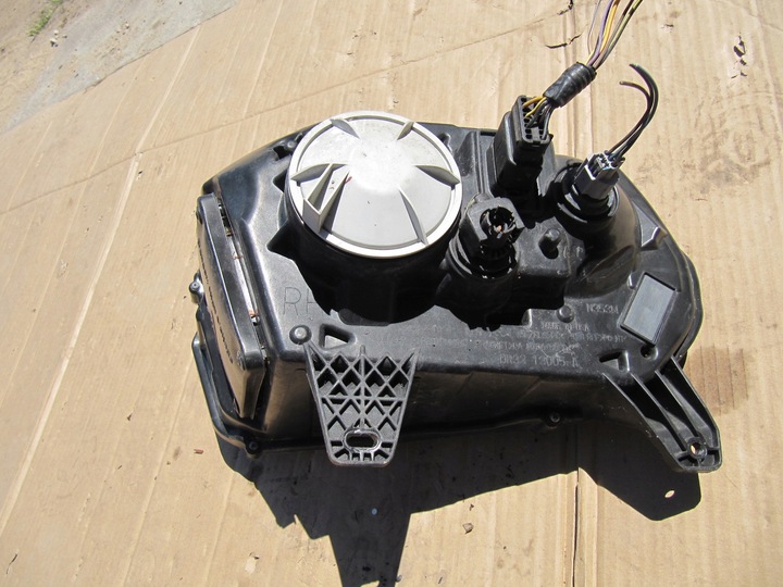 фото №14, Ford mustang v рестайлінг 13- 14 лампа фара перед ксенон лівий праві переднє