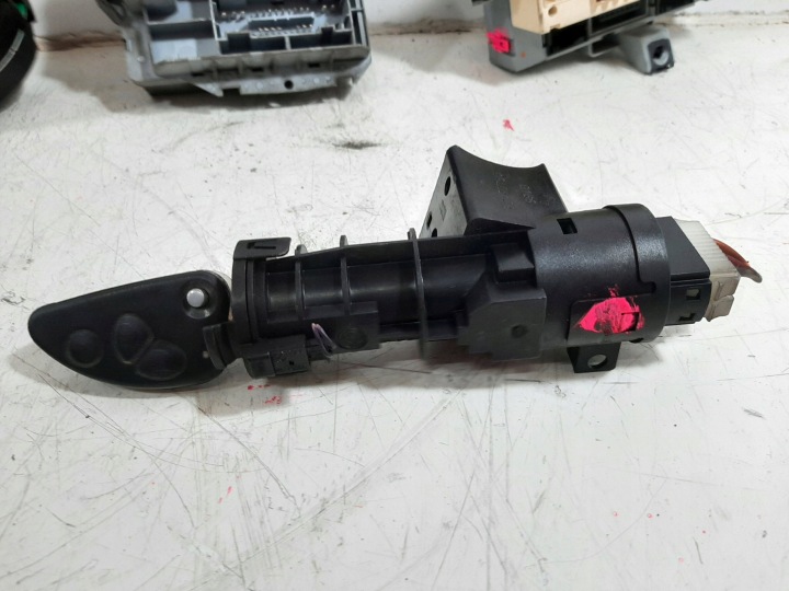 фото №12, Alfa romeo 147 1.9jtd 03r блок керування двигуном (ecu) комплект 0281010332 55185365