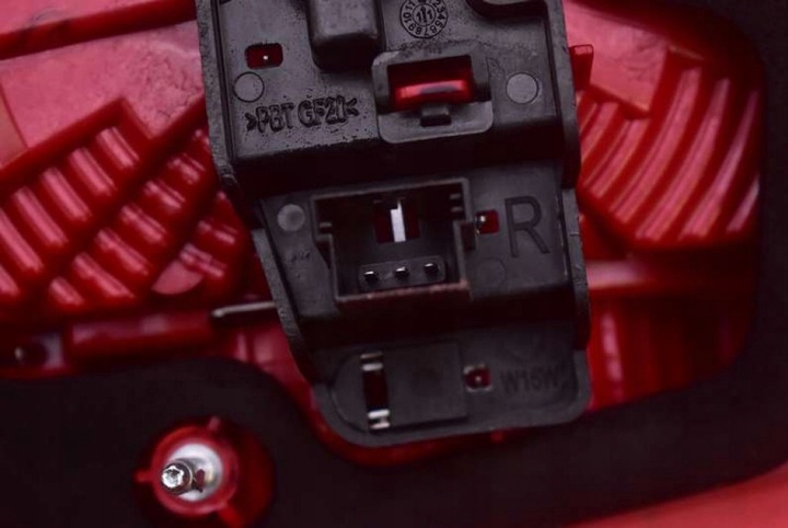 фото №7, Лампа правая зад задняя 7l6945094c vw touareg 2 ii 7p 10-14