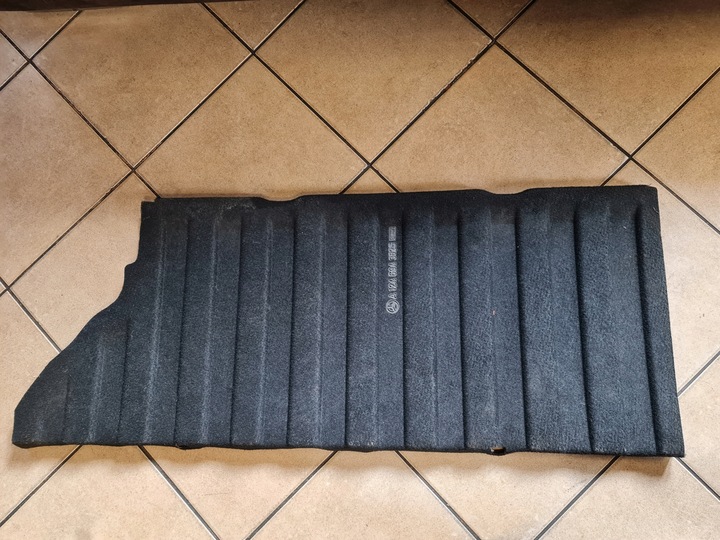 фото №1, Боковина килим оббивка багажника w124 e-klasa